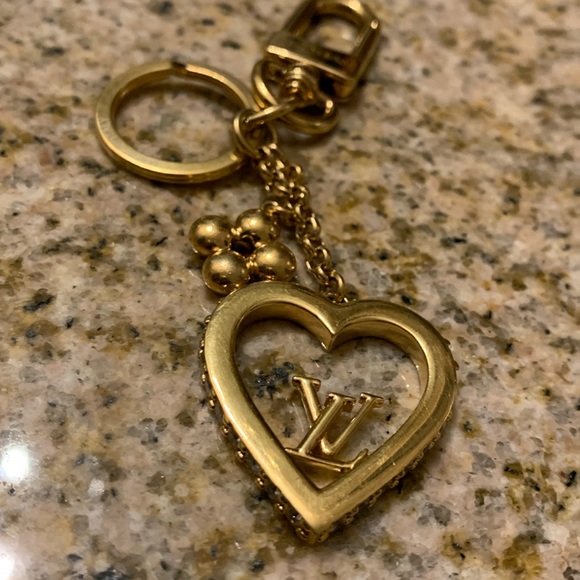 Louis Vuitton Gold Heart Key Holder/ Purse Charm - Picture 1 of 8